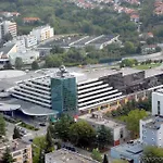 Perla, & Entertainment Hotel