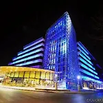 Perla, & Entertainment Hotel