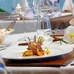 Perla, & Entertainment