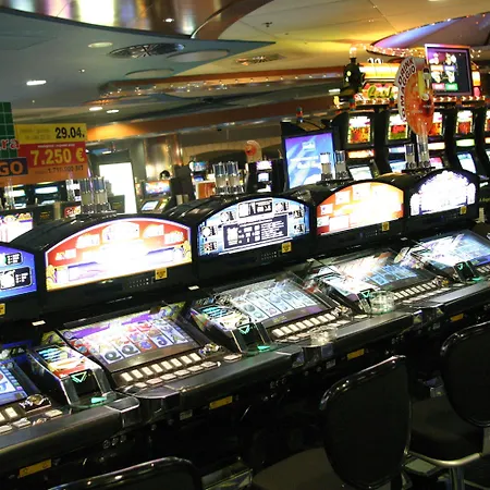 Perla, & Entertainment