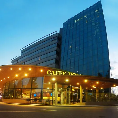 Hotel Perla, & Entertainment