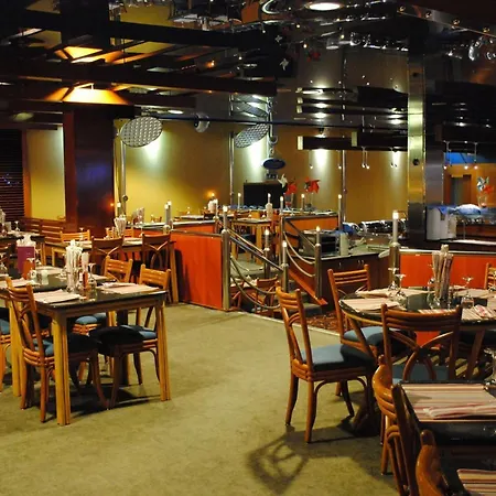 Perla, & Entertainment ノヴァ・ゴリツァ