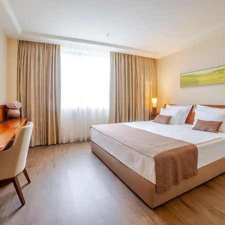 Hotel Perla, & Entertainment 4*