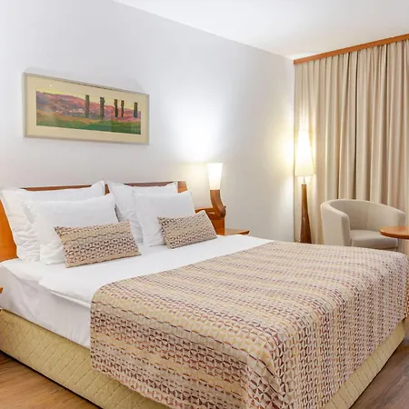 Hotel Perla, & Entertainment 4*