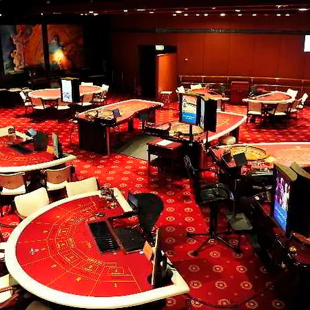 Perla, & Entertainment