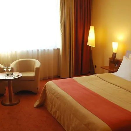 Perla, & Entertainment Hotel 4*