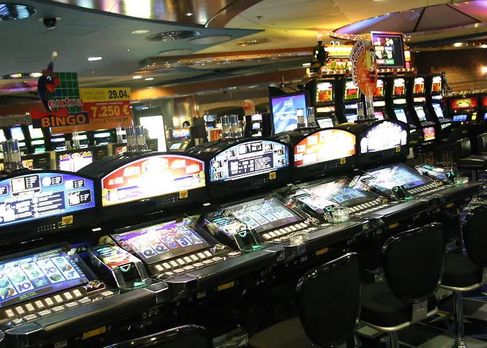 Perla, & Entertainment