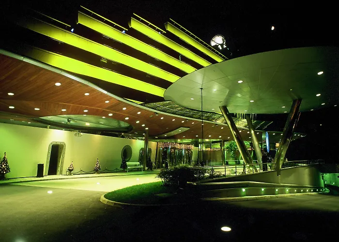 Perla, & Entertainment