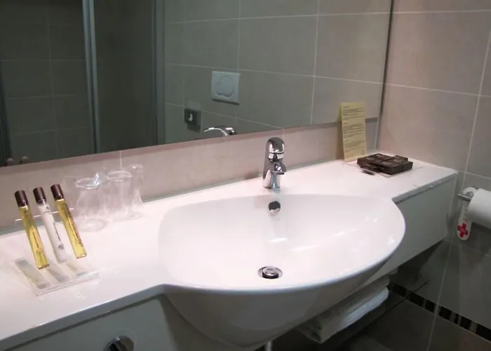 Perla, & Entertainment 노바고리차