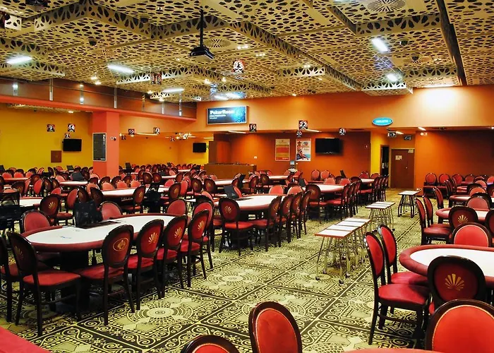 Perla, & Entertainment 4*